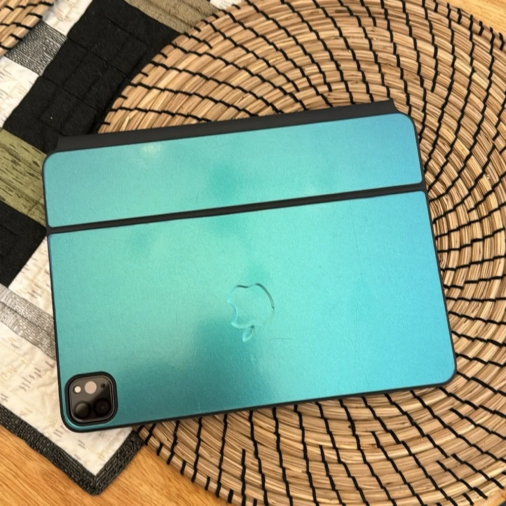 iPad Pro 11” M1 256gb with Magic Keyboard